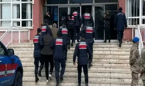 Manisa Dahil 12 İlde Suç Örgütlerine Büyük Darbe 61 Tutuklama
