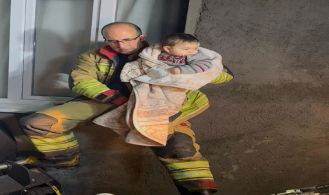 Manisa’da Selde Mahsur Kalan 11 Kişilik Aile Kurtarıldı