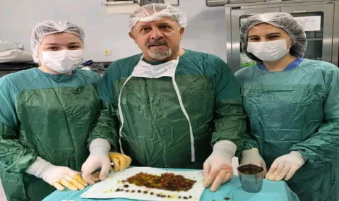 Salihli’de Şaşırtan Ameliyat: Safra Kesesinden Binlerce Taş Çıkarıldı