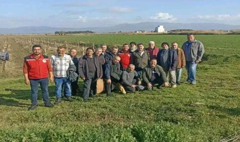 Salihli’de Üreticilere Budama ve Gübreleme Eğitimi