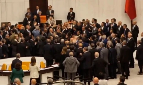 TBMM’de Akın Gürlek’in Yemin Töreni Öncesi Kavga