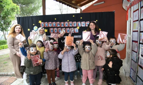 YUNUSEMRE’DE KÜTÜPHANE HAFTASI’NA ÖZEL ETKİNLİK