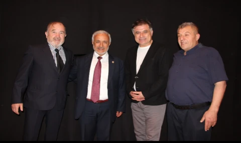 İzmir’de Anlamlı Geceye Yoğun Katılım… Mehmet Can Dikkat Çekti!