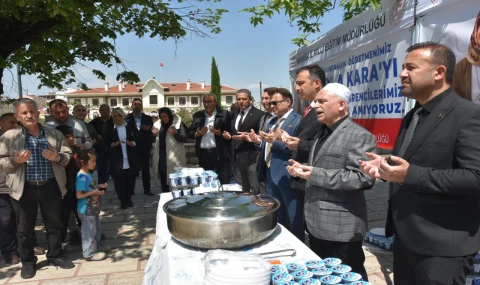 Manisa’da Şehit Öğretmen Ayla Kara ve Öğrencileri İçin Duygusal Anma