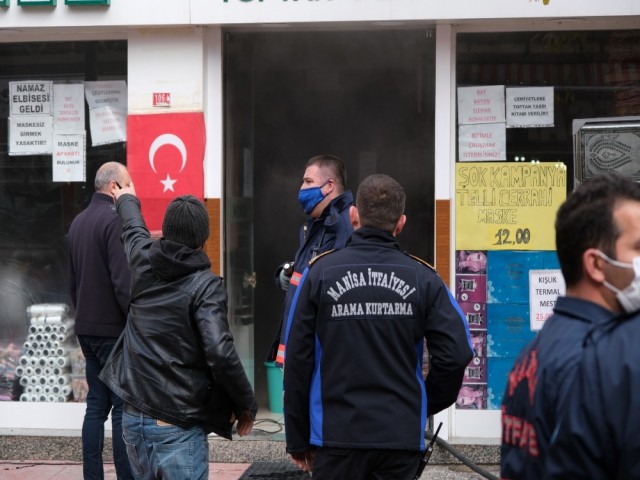 İŞ YERİNDE ÇIKAN YANGIN KORKUTTU