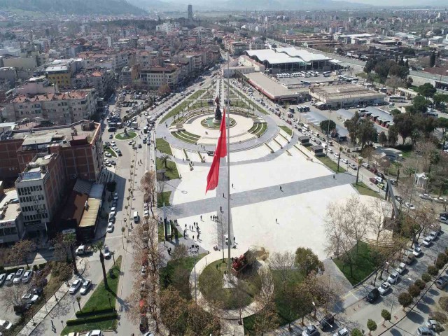 MHP GENEL BAŞKANININ İSMİ SALİHLİ'DE MEYDANA VERİLDİ